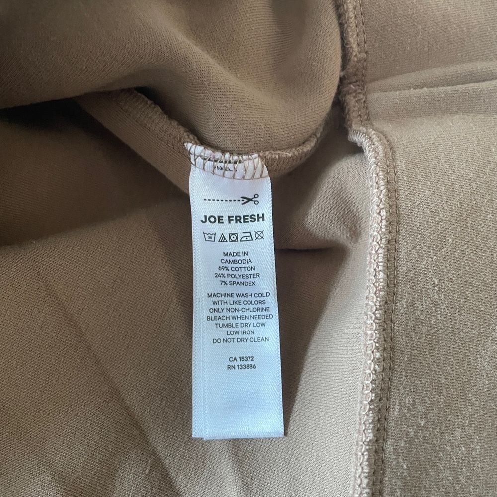π¨π¦ Joe Fresh x Sasha Exeter mocha super soft active crop hoodie, women size M - Picture 9 of 15